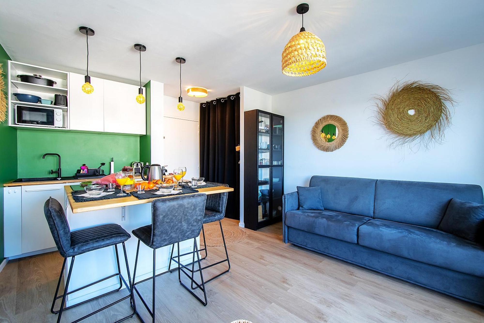 Apartment T2 - Terrasse - 3 Min A Pieds Des Plages- Parking Privee - Clim - Wifi - 4 Pax *